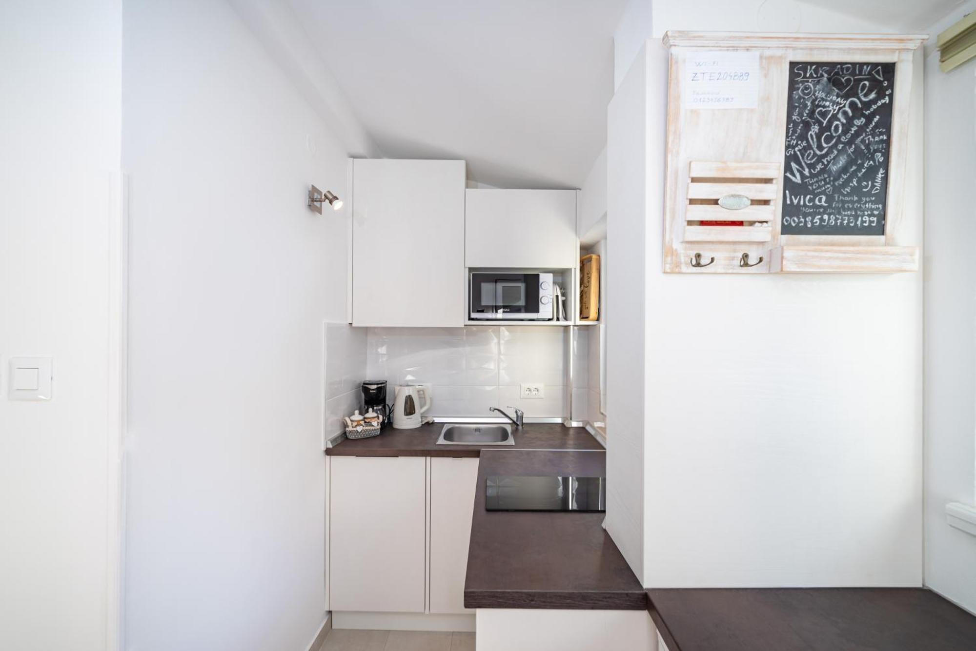 Mediterranean Terrace Apartment With Bikes & Sup Скрадин Екстериор снимка