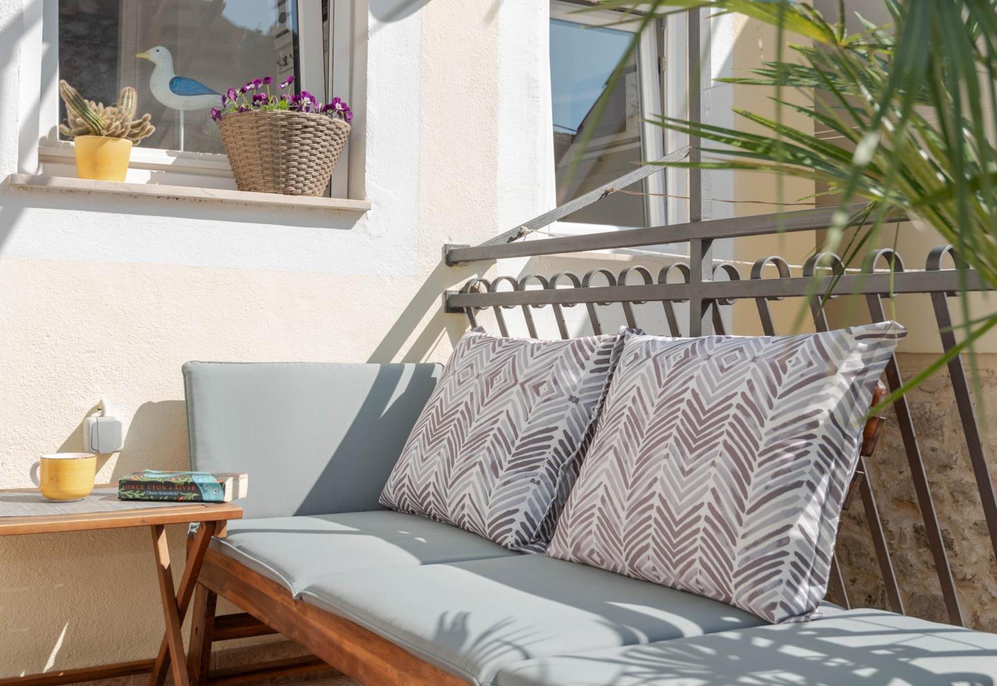 Mediterranean Terrace Apartment With Bikes & Sup Скрадин Екстериор снимка