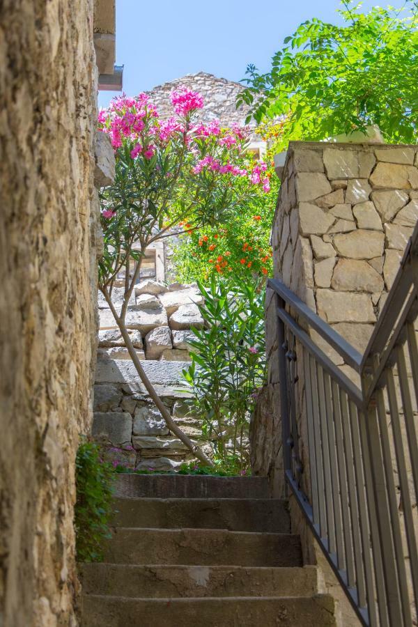 Mediterranean Terrace Apartment With Bikes & Sup Скрадин Екстериор снимка